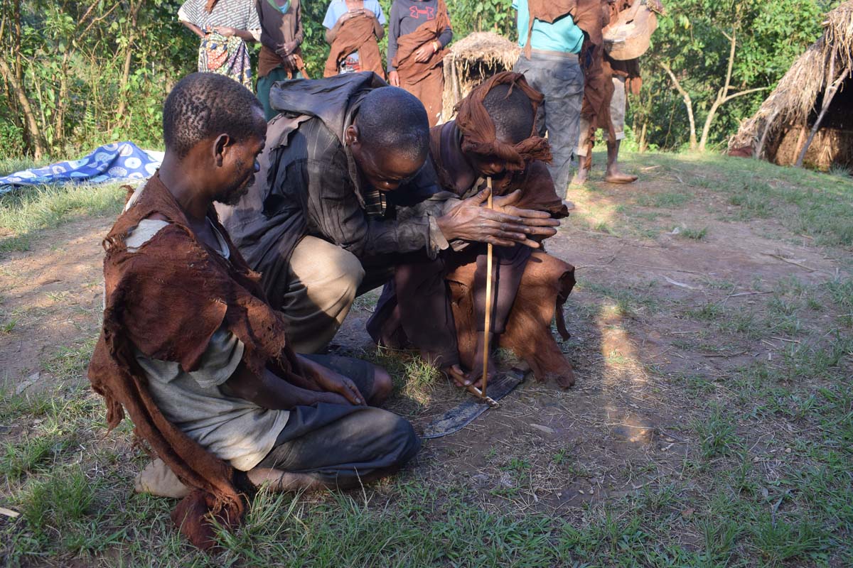 Batwa, Bwindi, Uganda